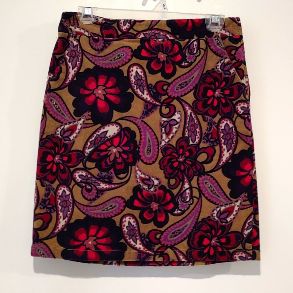 Ann Taylor paisley pattern skirt, corduroy material -  size 0